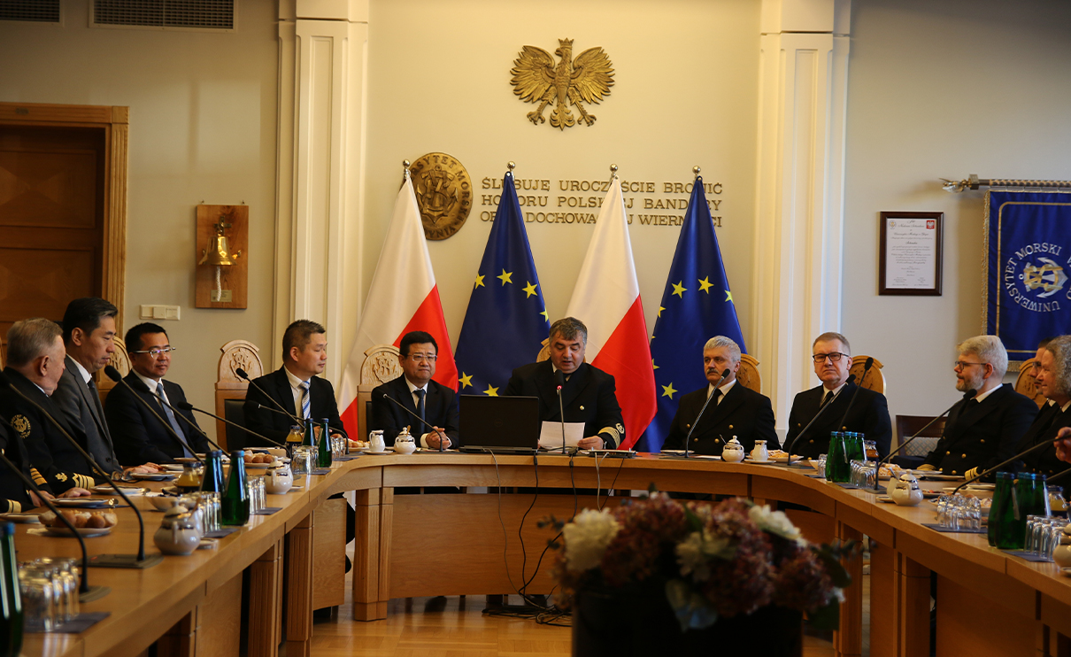 Delegacja władz Shanghai Maritime University z wizytą w UMG z okazji 40-lecia współpracy