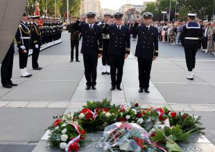 Uroczysty apel z okazji Święta Morza z udziałem UMG