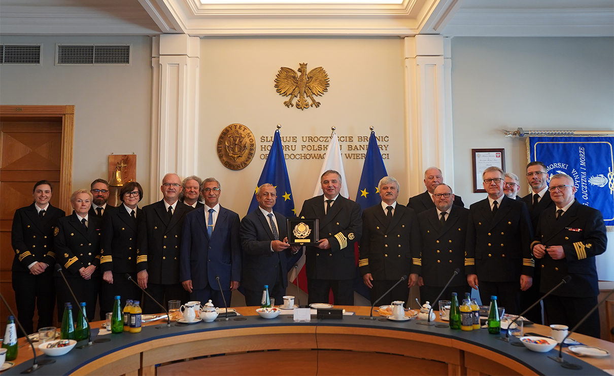 Członkowie spotkania UMG - Arab Academy