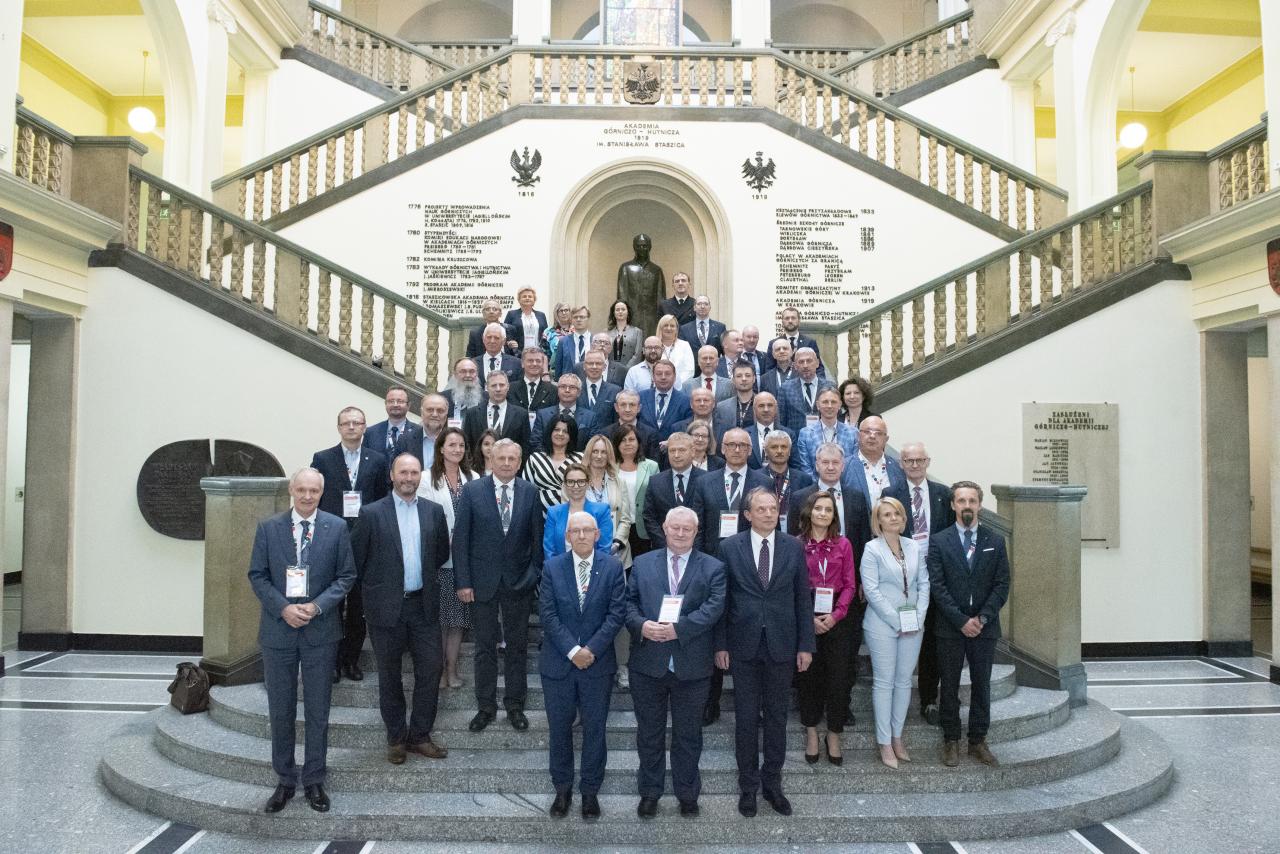 Porozumienie o wsp&oacute;łpracy polskich uczelni technicznych w zakresie zarządzania projektami