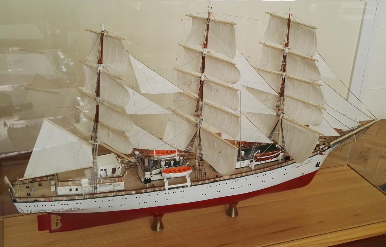 Model \"Daru Młodzieży\"