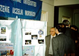 8.12.2000_Wystawa dedykowana IAMU zorganizowana w murach Akademii Morskiej w Gdyni