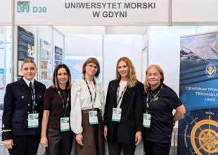 Przedstawicielki CTT podczas Międzynarodowych Targów Materiałów, Technologii i Wyrobów Kompozycyjnych KOMPOZYT-EXPO