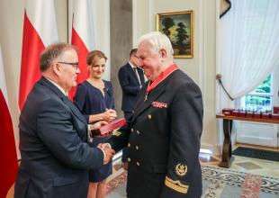 Prof. Janusz Mindykowski odznaczony Krzyżem Komandorskim Orderu Odrodzenia Polski 