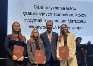 Studentki UMG otrzymały Stypendium Marszałka Wojew&oacute;dztwa Pomorskiego za wysokie wyniki w nauce