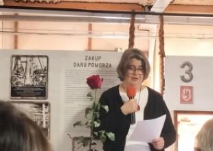 Kustosz \"Daru Pomorza\" Arleta Gałązka