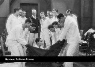 Kadr z filmu \"Pod baderą miłości\" (1929)