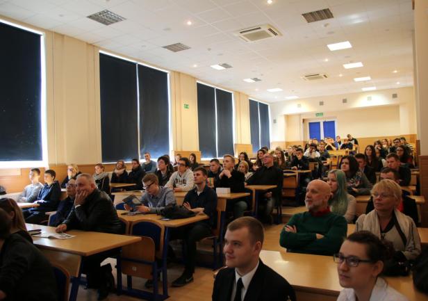 Prezentacja o Akademii Morskiej w Gdyni.