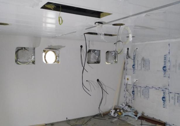 Kubryk przed montażem koji  (fot. Marcin Kotowicz)