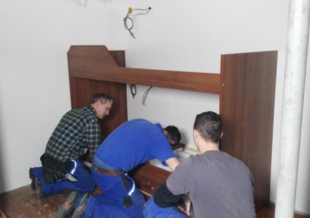 Montaż koji  (fot. Marcin Kotowicz)