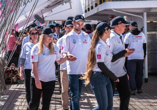 Załoga do tańca...