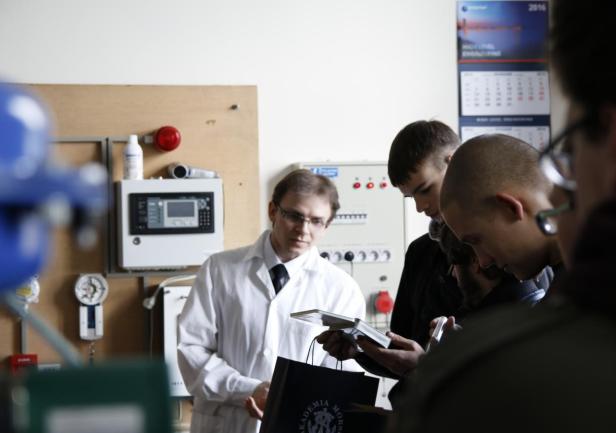 Uczniowie Zespołu Szk&oacute;ł Chłodniczych i Elektronicznych w Akademii Morskiej, fot. Katarzyna Okońska