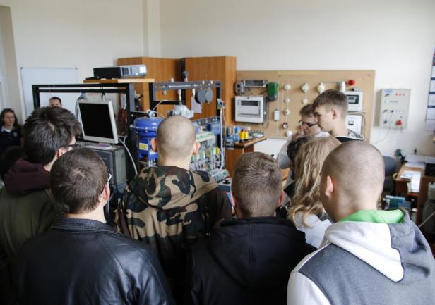 Uczniowie Zespołu Szk&oacute;ł Chłodniczych i Elektronicznych w Akademii Morskiej, fot. Katarzyna Okońska