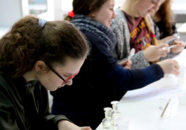 Wizyta uczni&oacute;w w AMG, fot. Magdalena Zajk