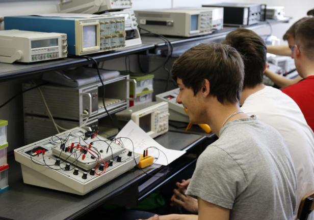 Zesp&oacute;ł Szk&oacute;ł Chłodniczych i Elektronicznych w Akademii Morskiej, fot. Katarzyna Okońska