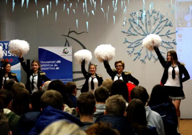 Pokaz taneczny podczas Dnia Zawodowca